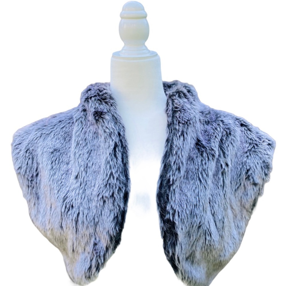 Forever 21 Faux Fur Shrug Vest